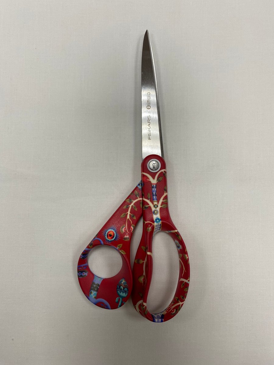 public-116 Tesoura Vermelha Fiskars - Image 1