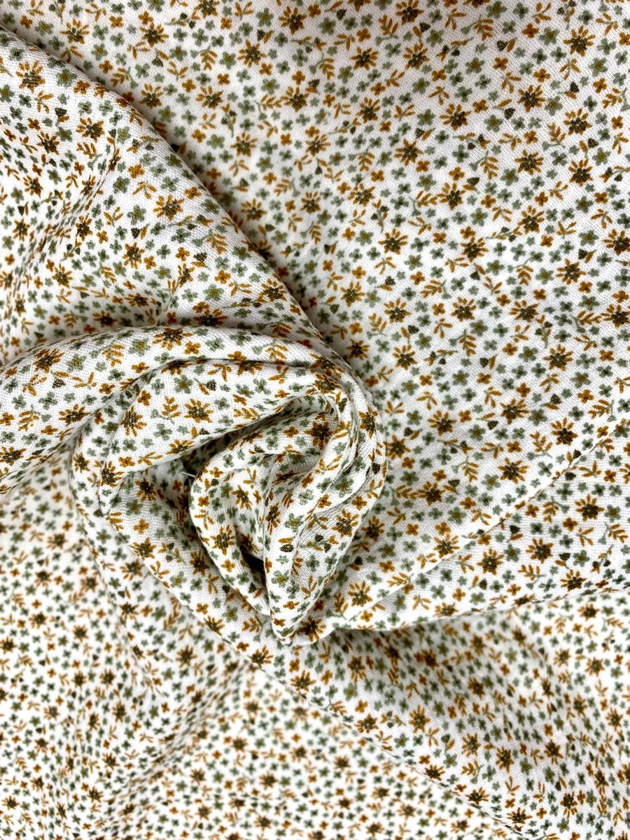 public-56 Mousseline flores pequenas verde - Image 1