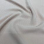 Crepe Liso Creme – Tecido Versátil