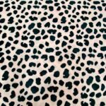 Náilon Impermeável - Estampa de onça preta com fundo Rose